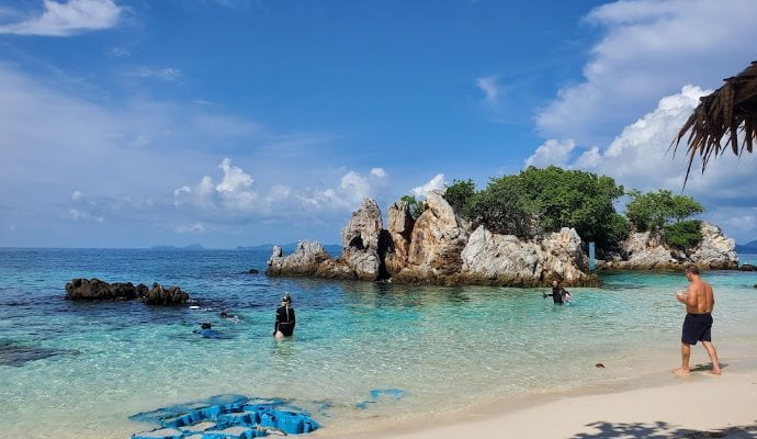11 Tempat Menarik di Satun Thailand 2023, Paling Best! Koh Khai Pulau Telur Gerbang Batu