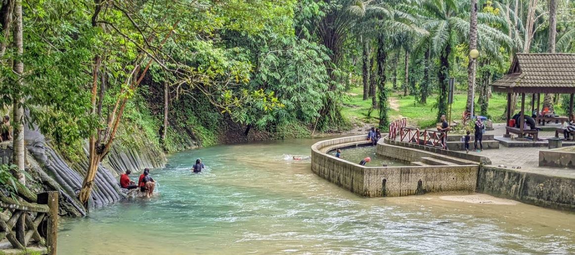 [TOP] 11 Tempat Menarik di Terengganu untuk Family Day 2023 La Hot Spring