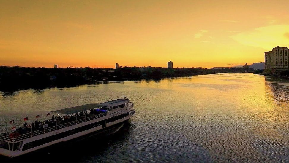 [BEST] 11 Tempat Menarik untuk Berkelah di Kuching 2023 Sarawak River Cruise