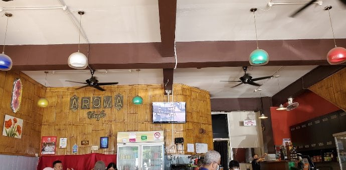 10 Tempat Makan Best di Kuching (Honest Review) 2023 Aroma Cafe Halal Kuching