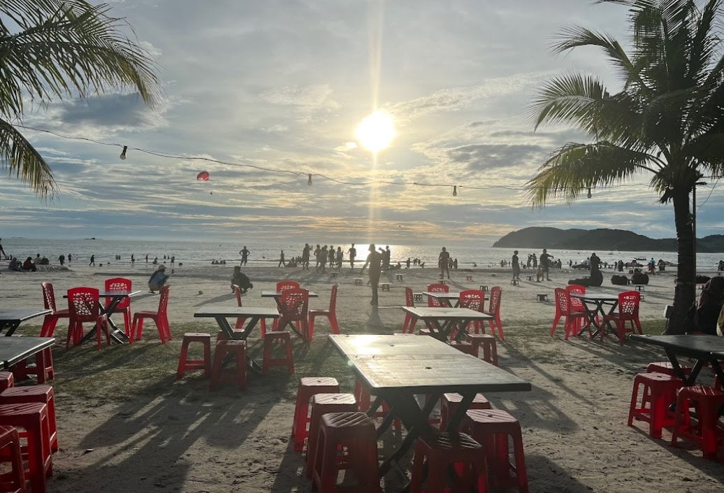 Tempat Makan Best di Pantai Cenang Bamboo Cenang