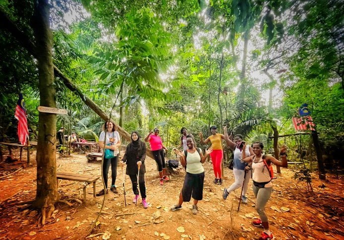 11 Tempat Hiking di KL (Review-Harga Tiket) Bukit Kiara Trail Sri Hartamas Entrance