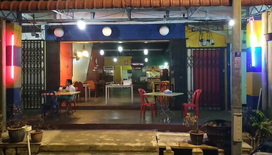 Sedap! 10 Tempat Makan Best di Sepang (Honest Review) 2023 Full La Mak Cafe Sepang