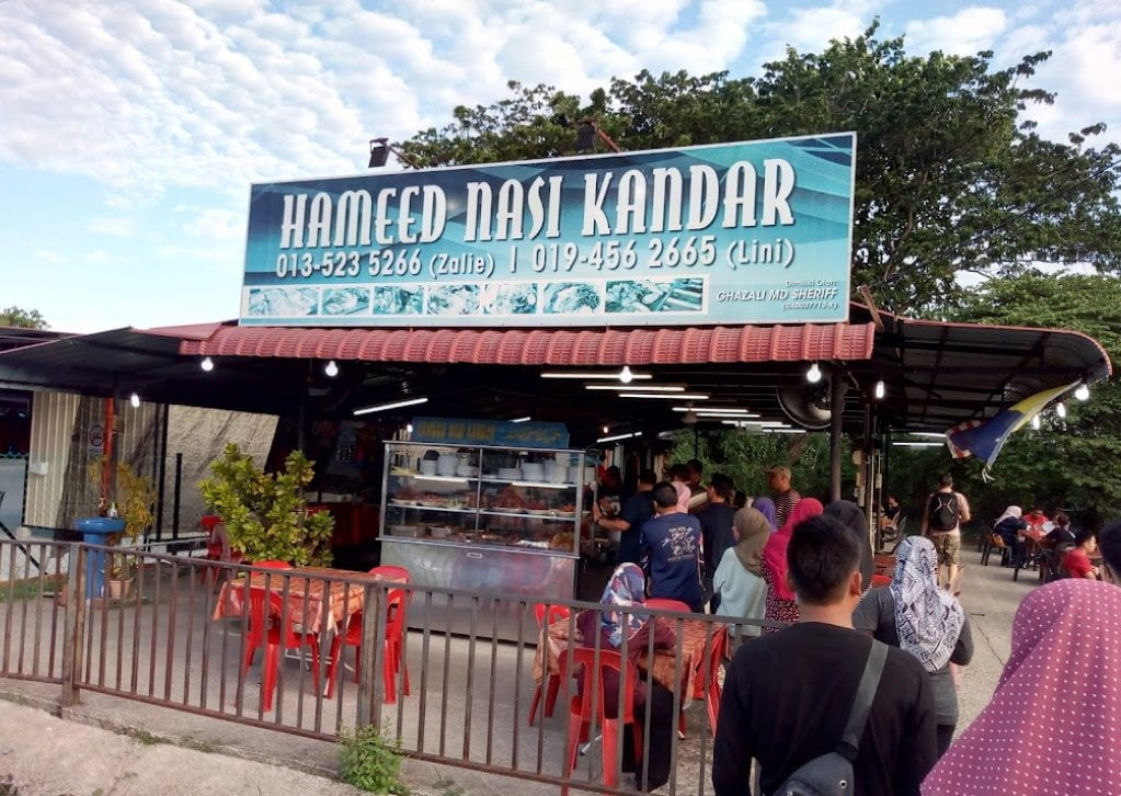 10 Tempat Makan Best di Kangar Sedap (Honest Review) 2023 Hameed Nasi Kandar Beratur