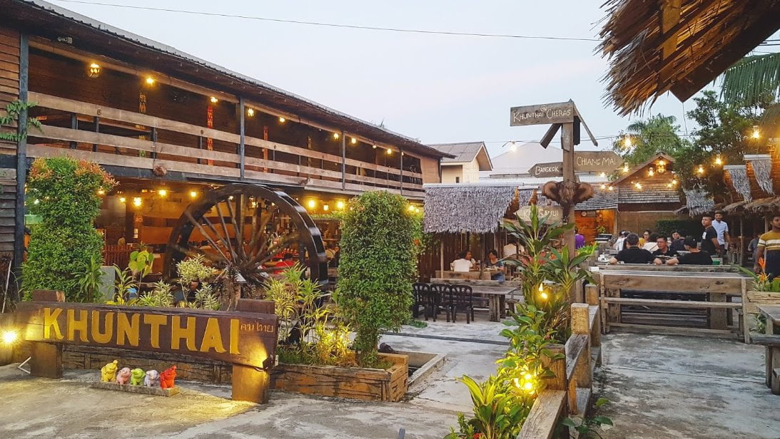 Sedap! 10 Tempat Makan Best di Klang (Honest Review) 2023 Khunthai Village Restaurant Klang