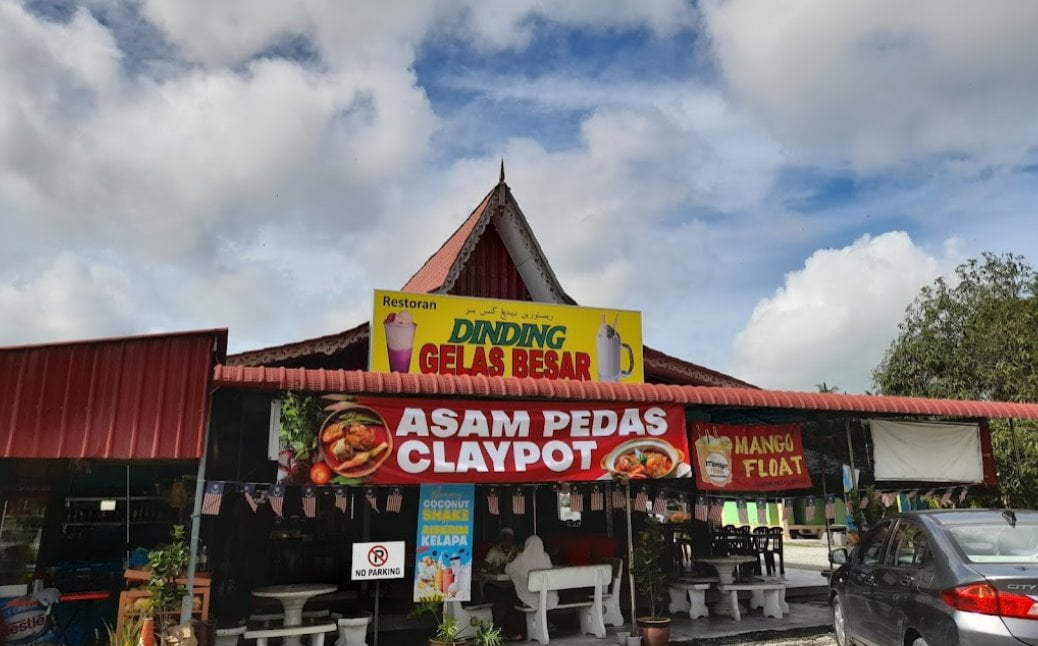 Sedap! 10 Tempat Makan Best di Tanjung Karang (Honest Review) 2023 Restoran Dinding Gelas Besar