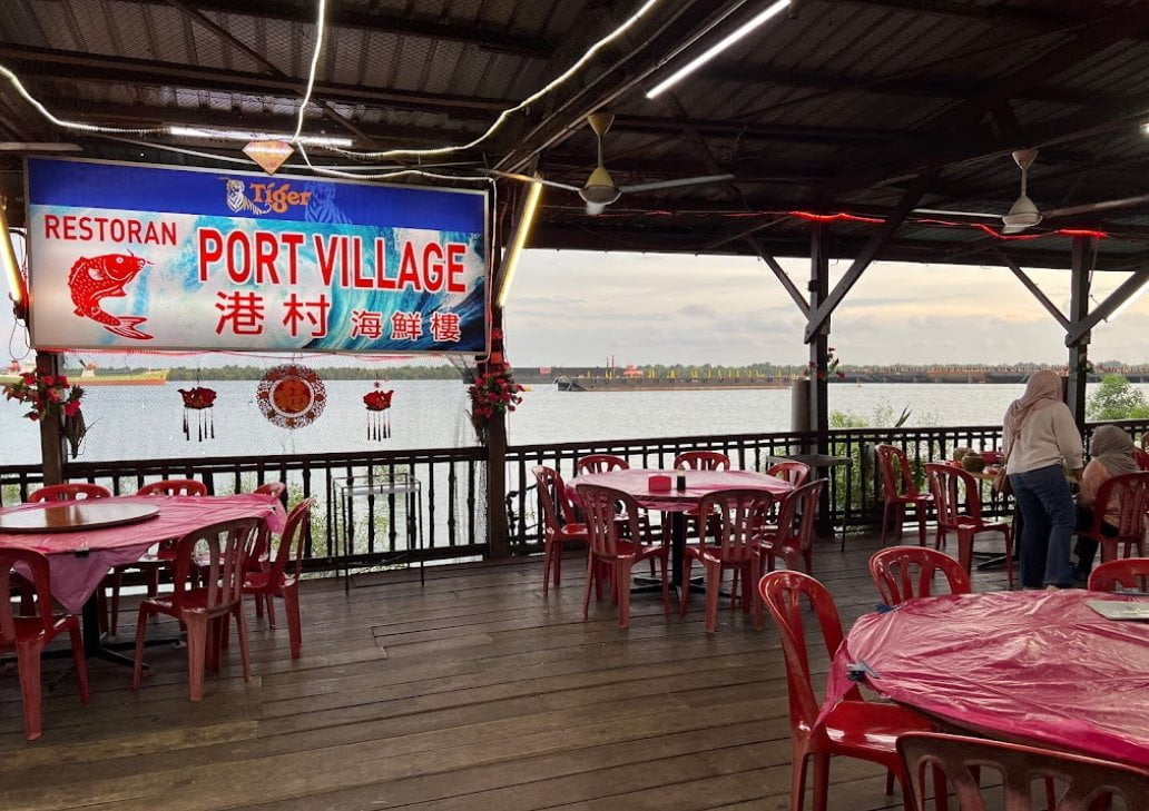 Sedap! 10 Tempat Makan Best di Port Klang (Honest Review) 2023 Restoran Port Village Port Klang