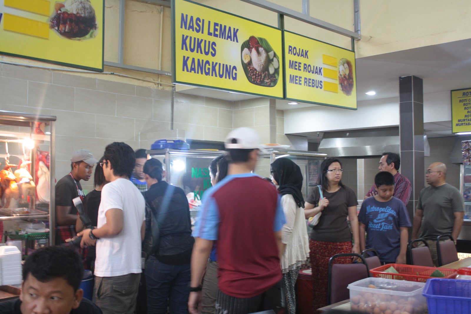 Sedap! 12 Kedai Makan Kelana Jaya (Honest Review) 2023 2. Sarapan Pagi di Kelana Jaya Nasi Lemak Kukus Kangkung Kelana Jaya