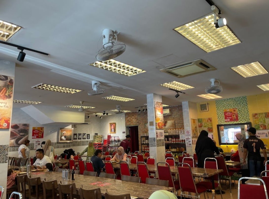 Sedap! 12 Kedai Makan Bandar Hilir (Honest Review) 2023 Asam Pedas Selera Kampung Sdn Bhd