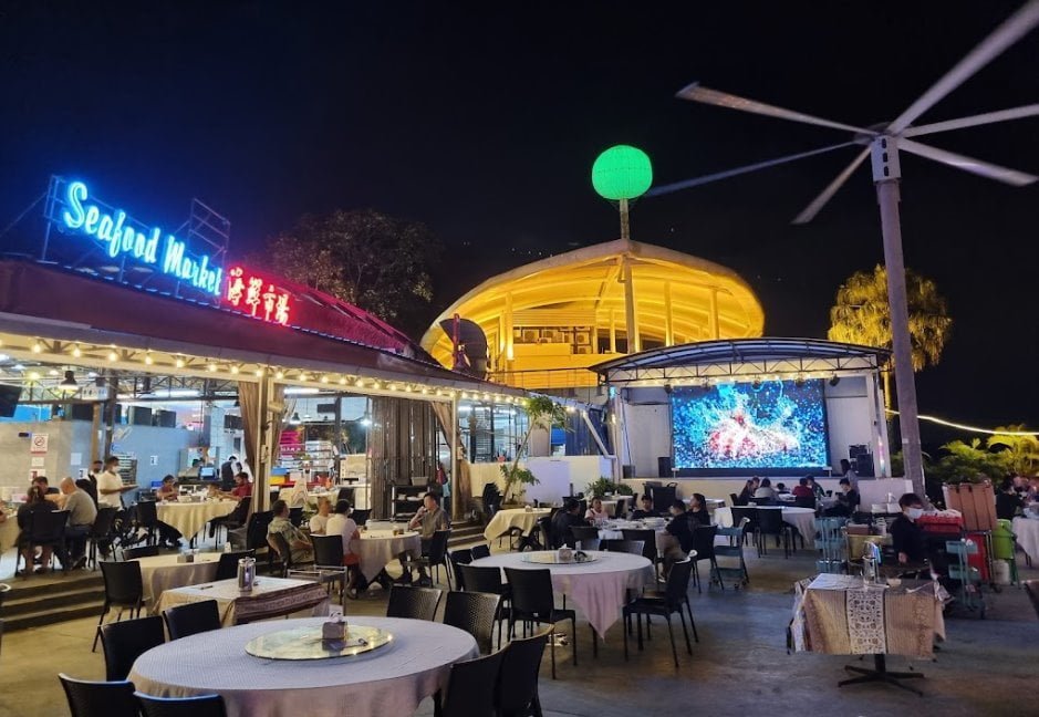 12 Kedai Makan Danga Bay Sedap (Review by Locals) 2023 Grand Bayview Seafood Restaurant Danga Bay