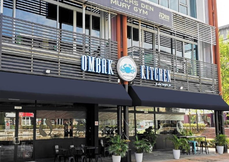 Sedap! 10 Kedai Makan Bukit Jelutong (Honest Review) 2023 Ombak Kitchen Bukit Jelutong