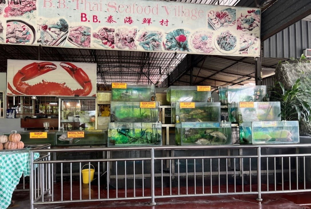 Sedap! 12 Kedai Makan Subang Airport (Honest Review) 2023 Restoran BB Seafood Village
