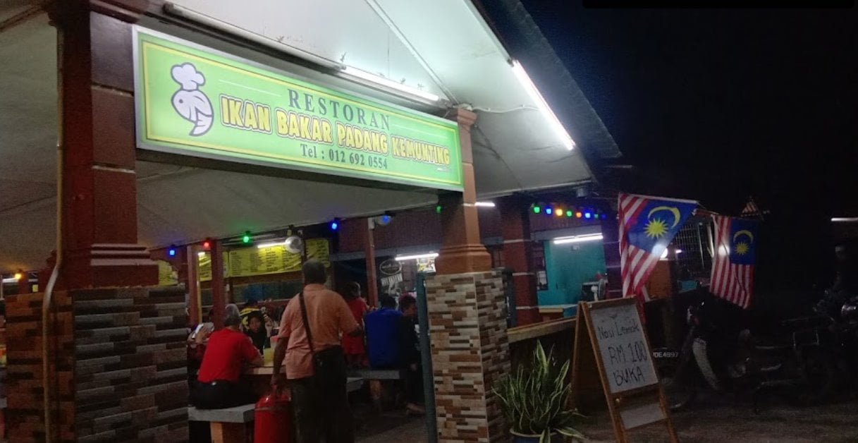 Sedap! 10 Kedai Makan Pengkalan Balak (Honest Review) 2023 Restoran Ikan Bakar Padang Kemunting Pengkalan Balak