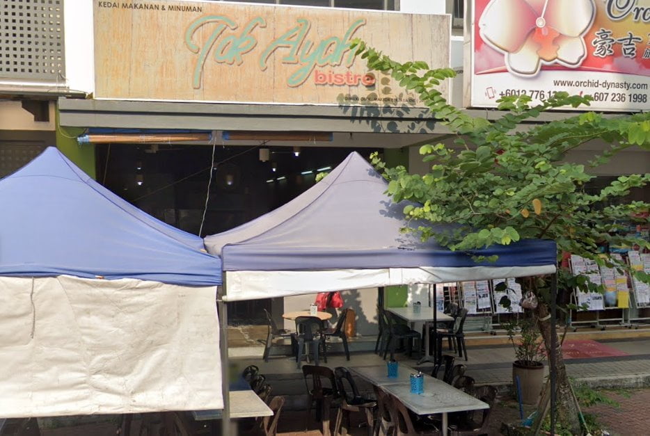 12 Kedai Makan Danga Bay Sedap (Review by Locals) 2023 Restoran Tok Ayah Bistro Danga Bay